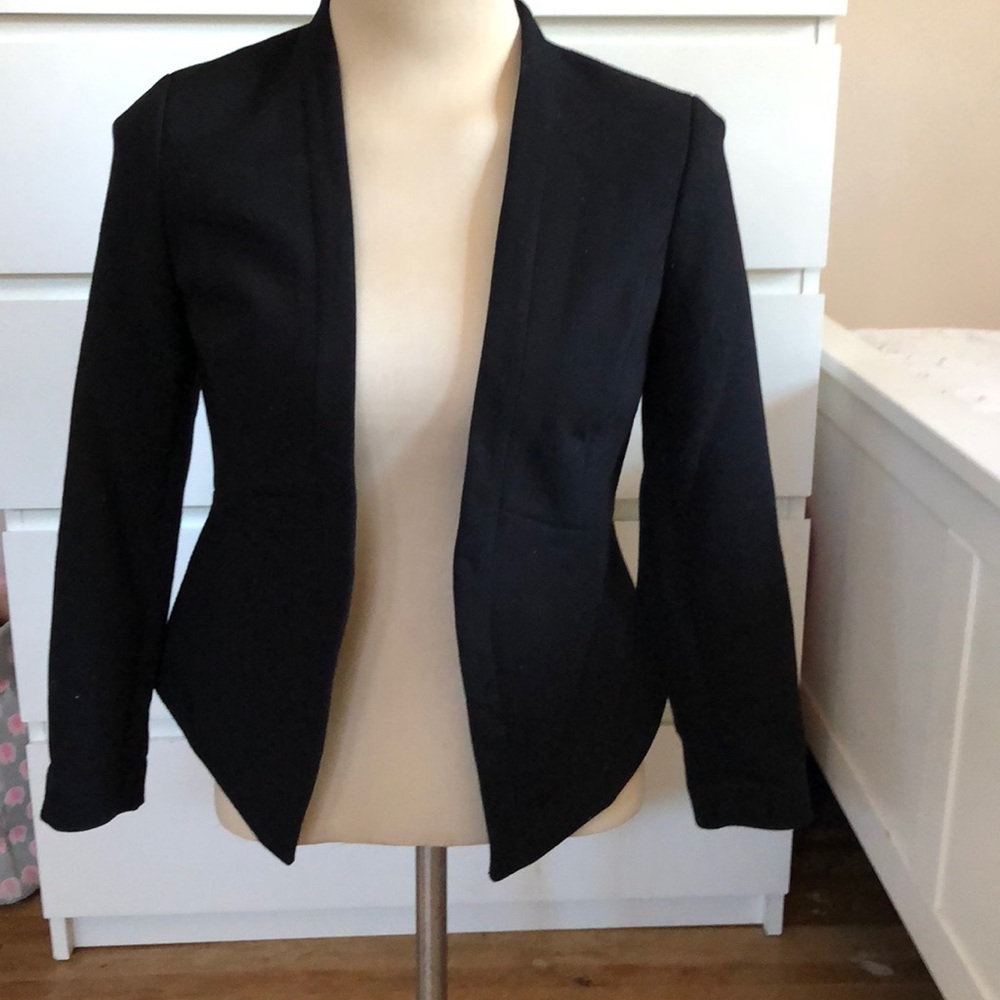 Collarless flat black blazer